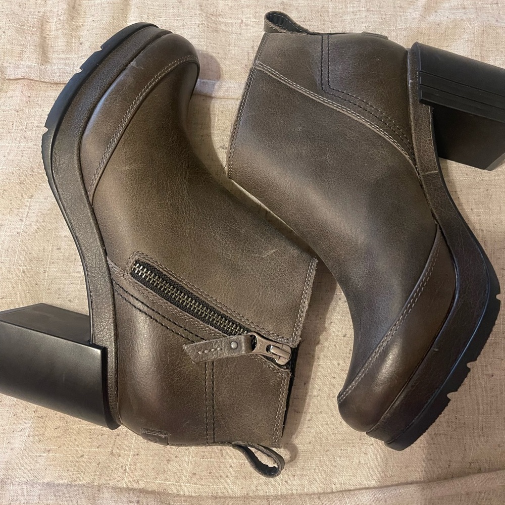 SOREL Women's Chunky Green Ankle Boots